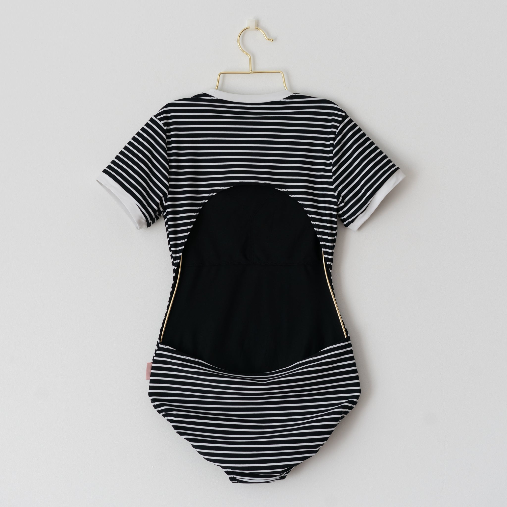 ONE PIECE 004 - BLACK STRIPE – Cocoonery